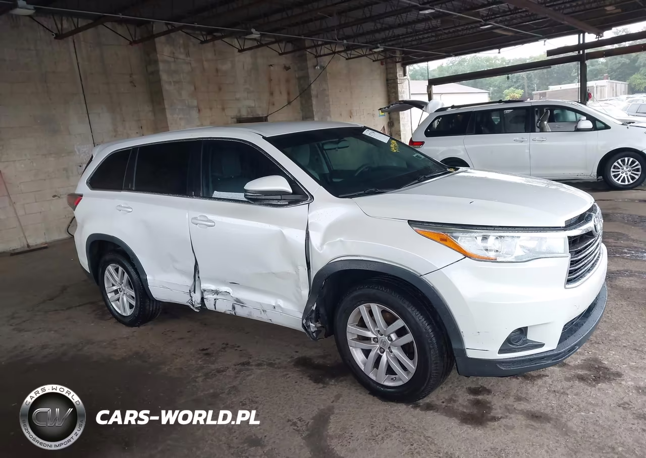 2015 Toyota Highlander Le VIN:5TDZARFH2FS009505 - 13