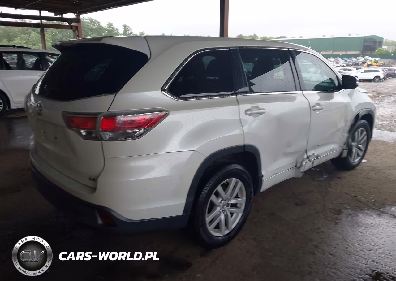 2015 Toyota Highlander Le VIN:5TDZARFH2FS009505 - 4