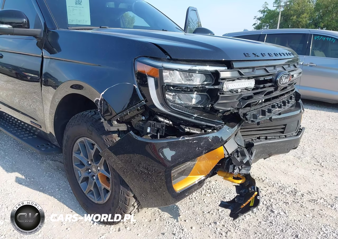 2025 Ford Expedition Tremor VIN:1FMJU1RG5SEA75258 - 17