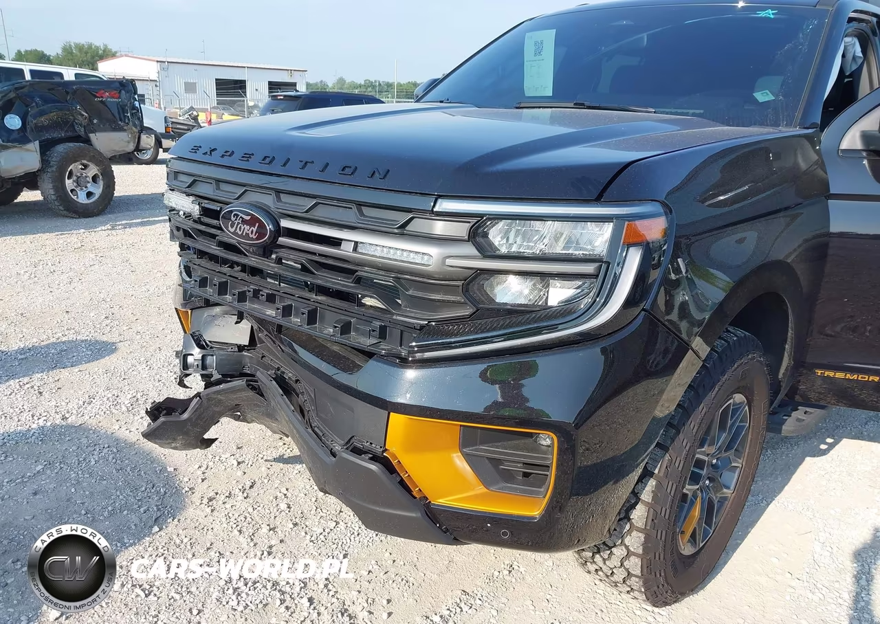 2025 Ford Expedition Tremor VIN:1FMJU1RG5SEA75258 - 19