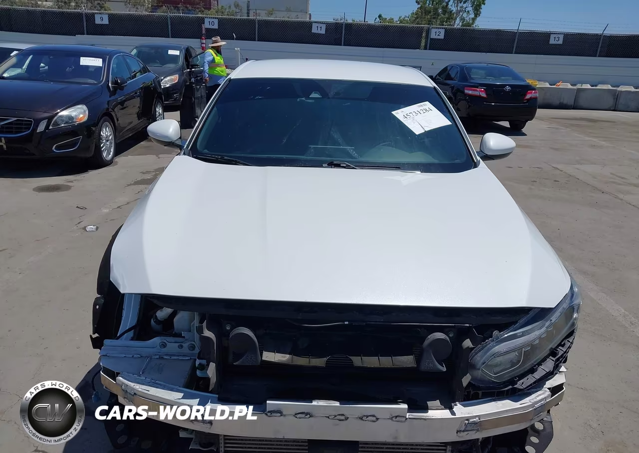2018 Honda Accord Sport VIN:1HGCV1F32JA067296 - 13