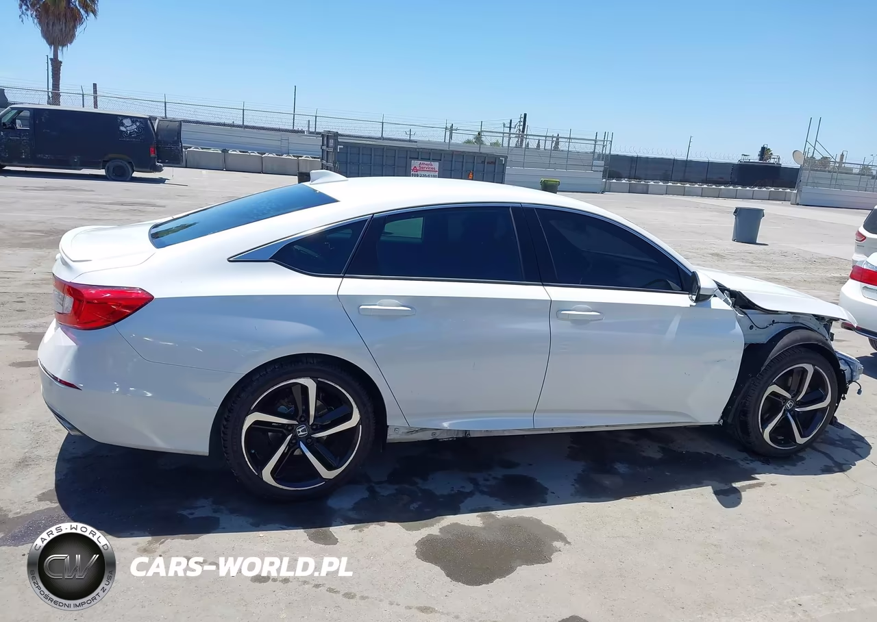 2018 Honda Accord Sport VIN:1HGCV1F32JA067296 - 14