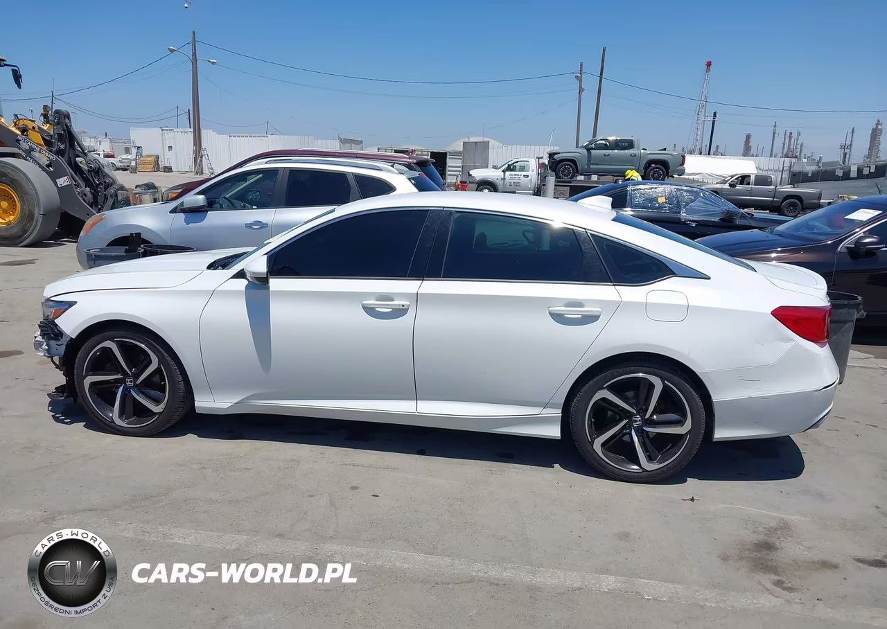 2018 Honda Accord Sport VIN:1HGCV1F32JA067296 - 15