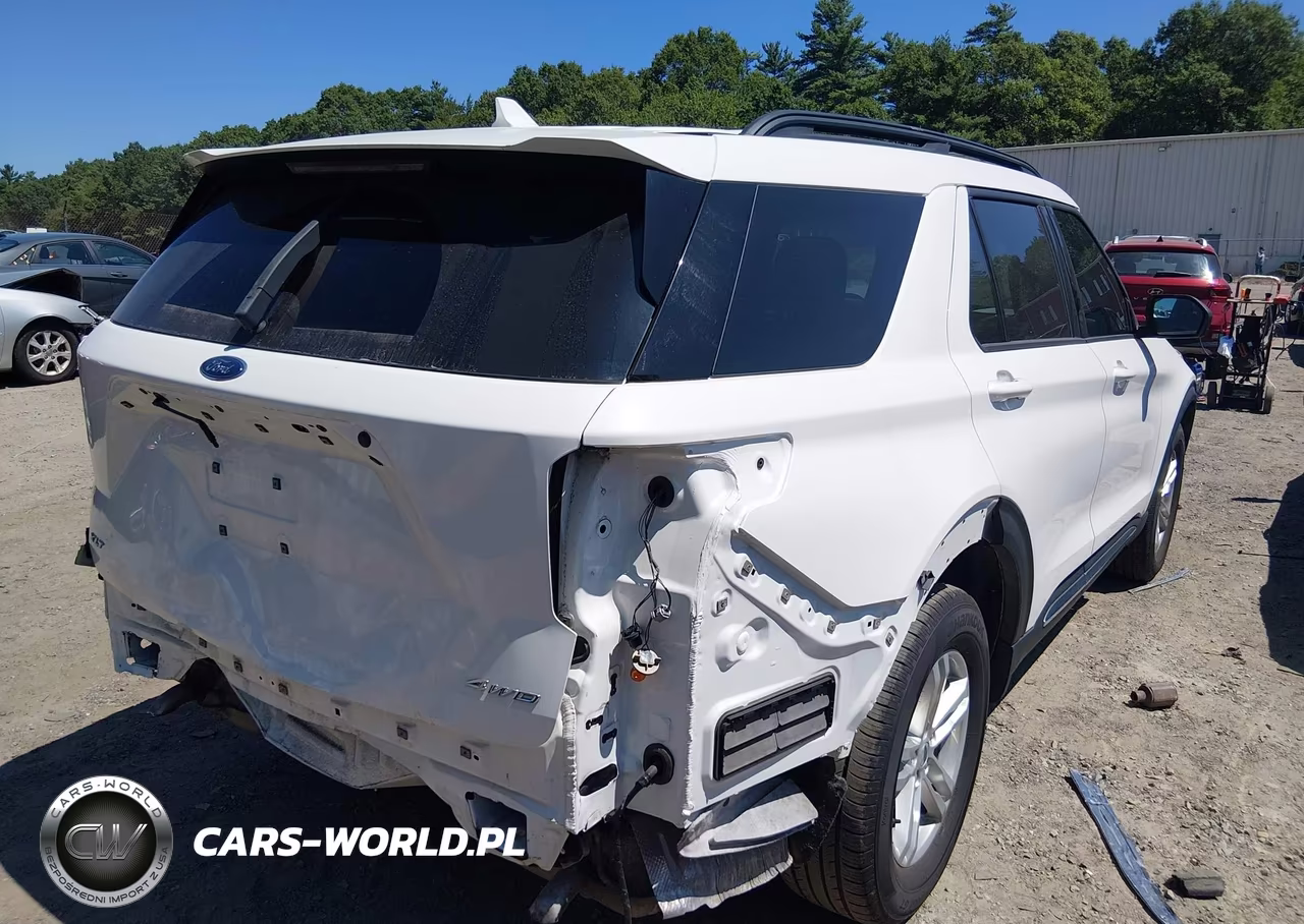 2022 Ford Explorer Xlt VIN:1FMSK8DH1NGA64219 - 4