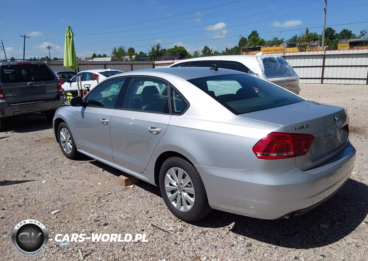 2015 Volkswagen Passat 1.8T Wolfsburg Edition VIN:1VWAS7A36FC011881 - 3