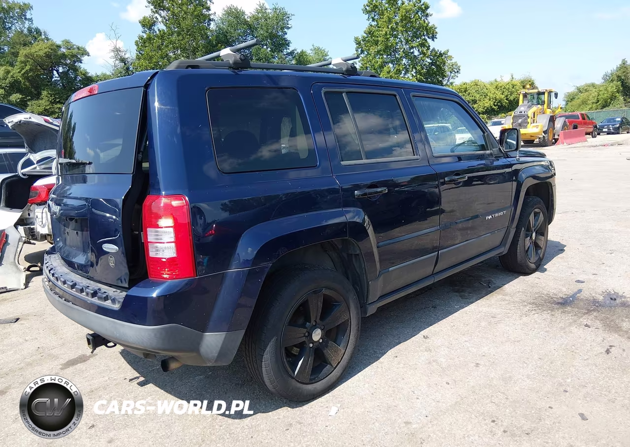 2015 Jeep Patriot Latitude VIN:1C4NJRFB2FD202419 - 4