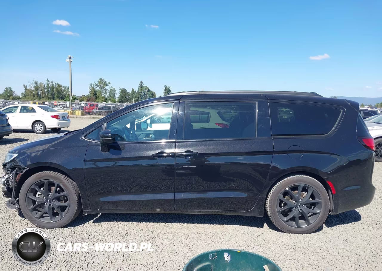 2025 Chrysler Pacifica Limited VIN:2C4RC1GG9SR515787 - 15