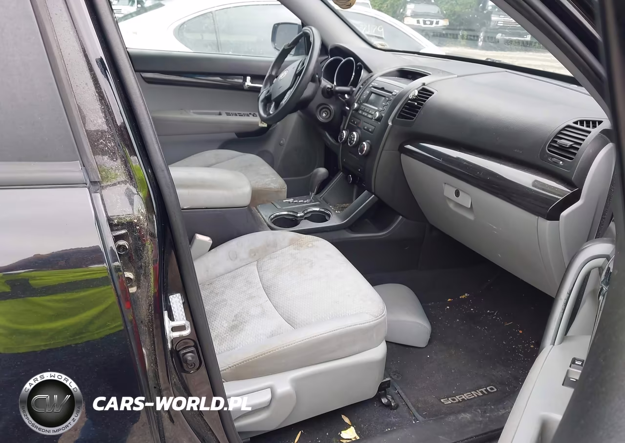 2011 Kia Sorento Lx VIN:5XYKT4A11BG104900 - 5