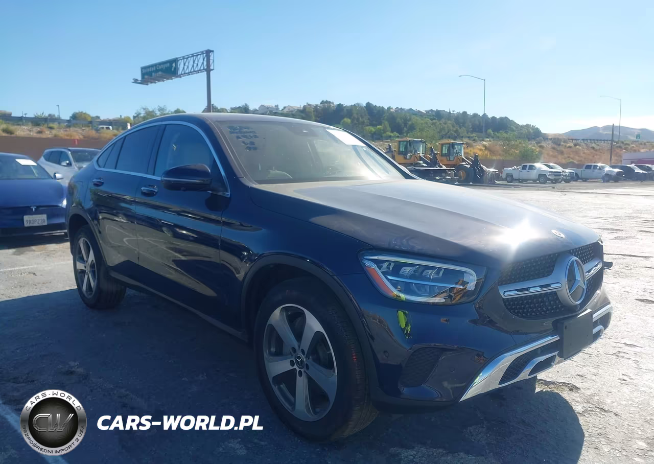 2023 Mercedes-Benz Glc 300 Coupe 4Matic – zdjęcie 1 z 16