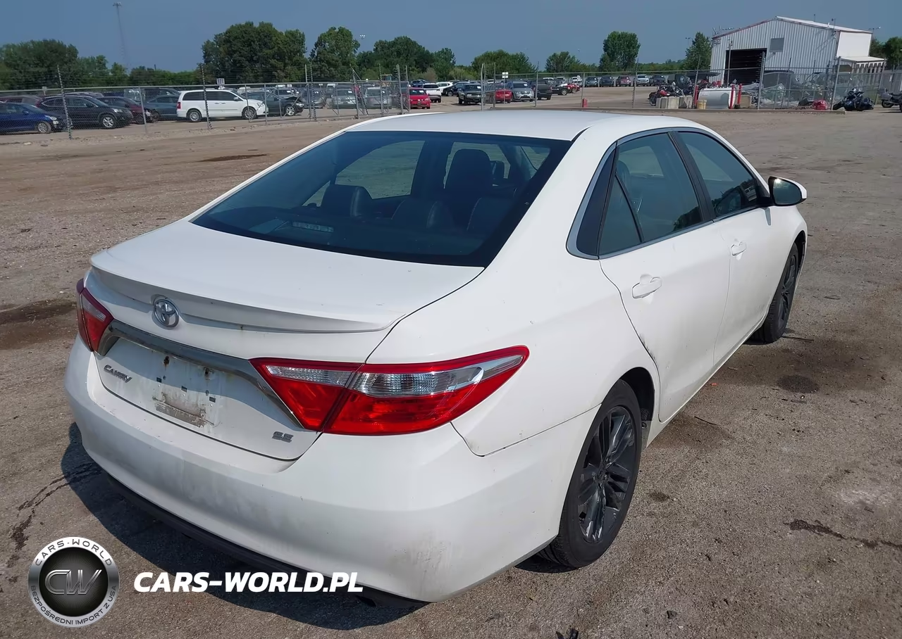 2017 Toyota Camry Se VIN:4T1BF1FKXHU280368 - 4
