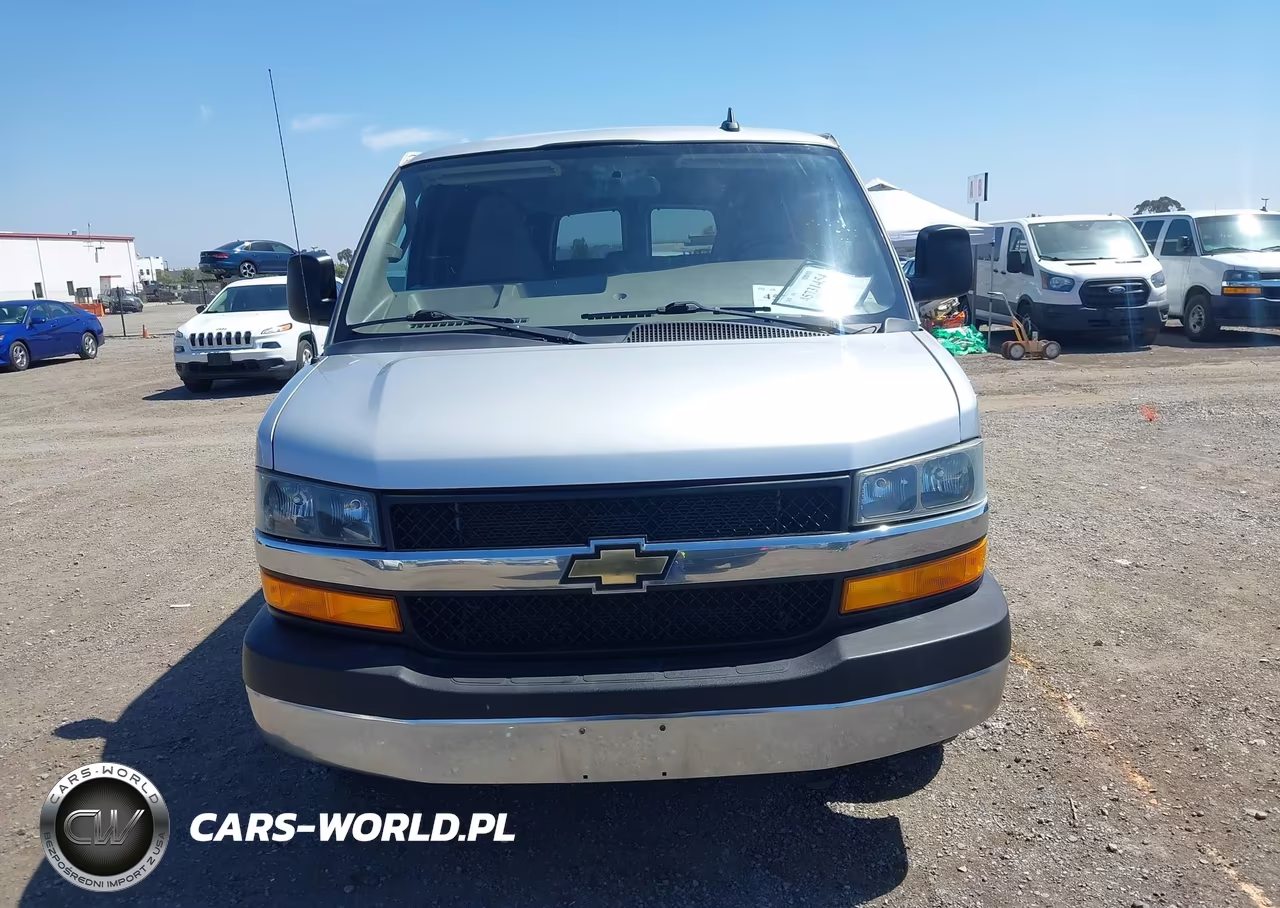 2018 Chevrolet Express 3500 Lt VIN:1GAZGPFG8J1299998 - 13