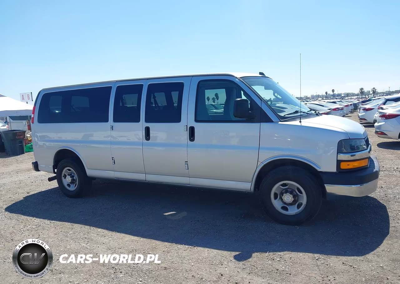 2018 Chevrolet Express 3500 Lt VIN:1GAZGPFG8J1299998 - 14