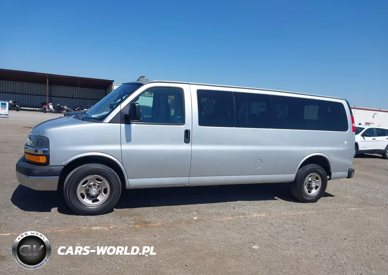 2018 Chevrolet Express 3500 Lt VIN:1GAZGPFG8J1299998 - 15