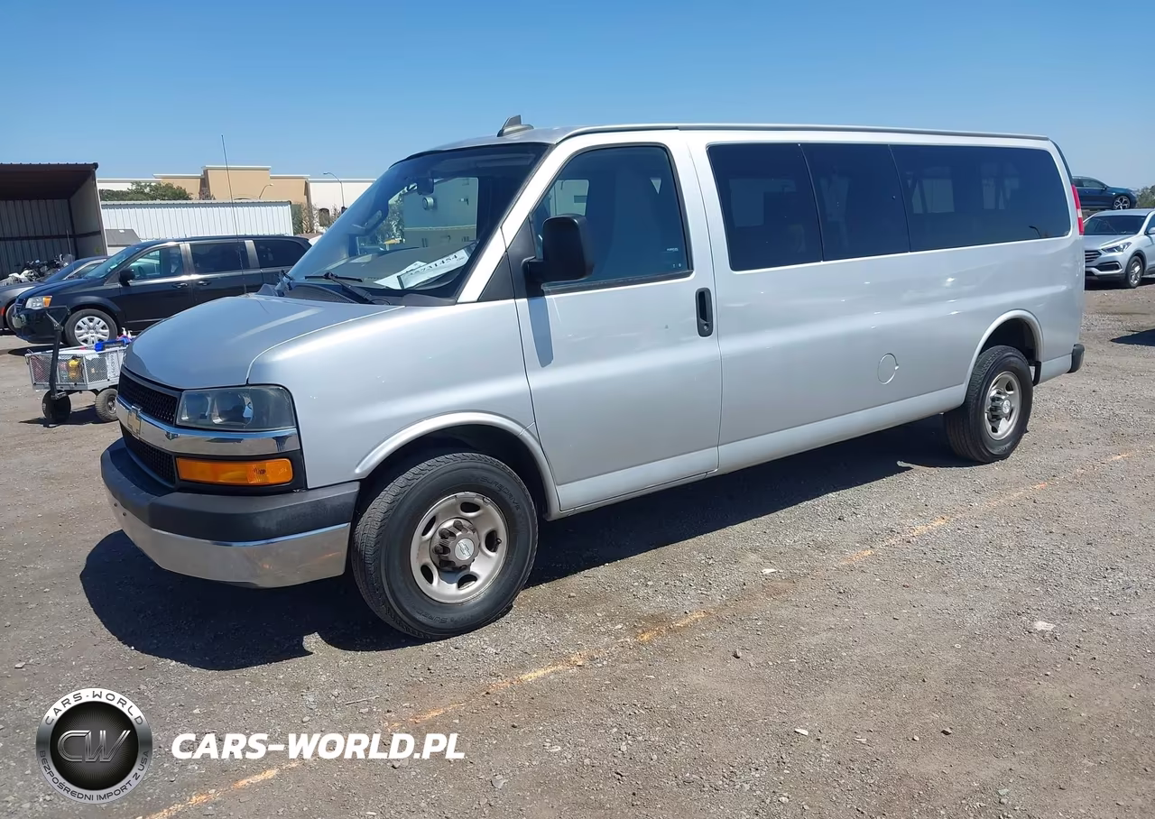 2018 Chevrolet Express 3500 Lt VIN:1GAZGPFG8J1299998 - 2