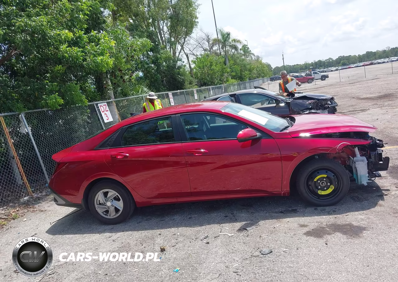 2026 Hyundai Elantra Se VIN:KMHLL4DG5TU105113 - 13