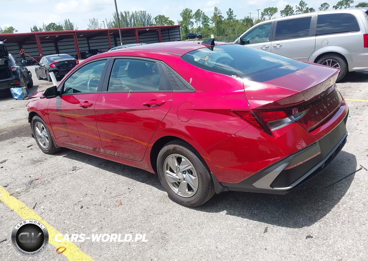2026 Hyundai Elantra Se VIN:KMHLL4DG5TU105113 - 3