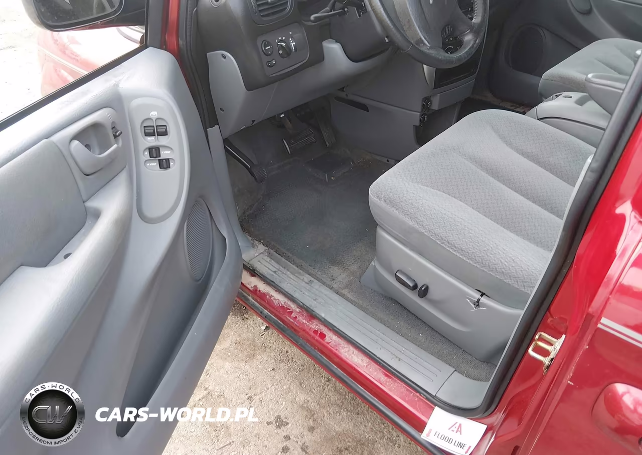 2005 Chrysler Town & Country Touring VIN:2C4GP54L85R582213 - 6
