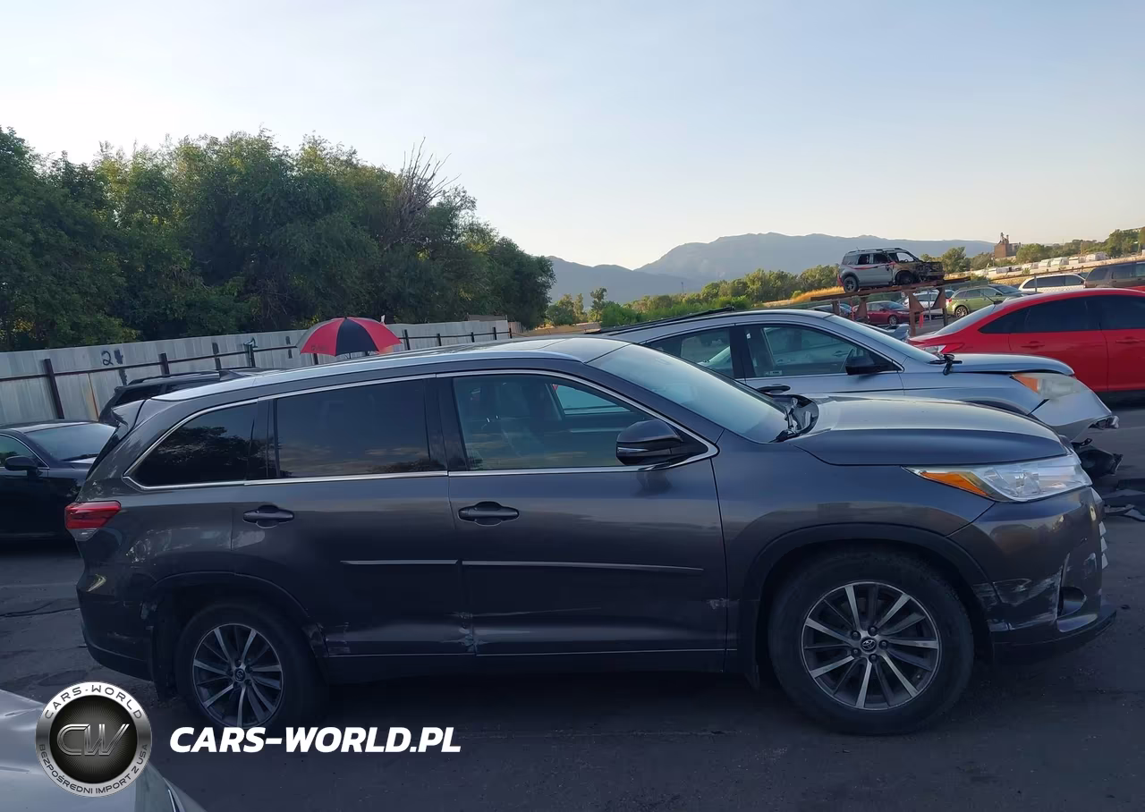 2017 Toyota Highlander Xle VIN:5TDJZRFH9HS425155 - 13