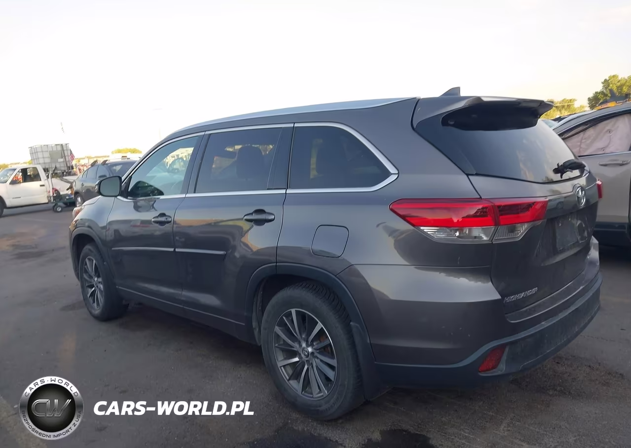 2017 Toyota Highlander Xle VIN:5TDJZRFH9HS425155 - 3