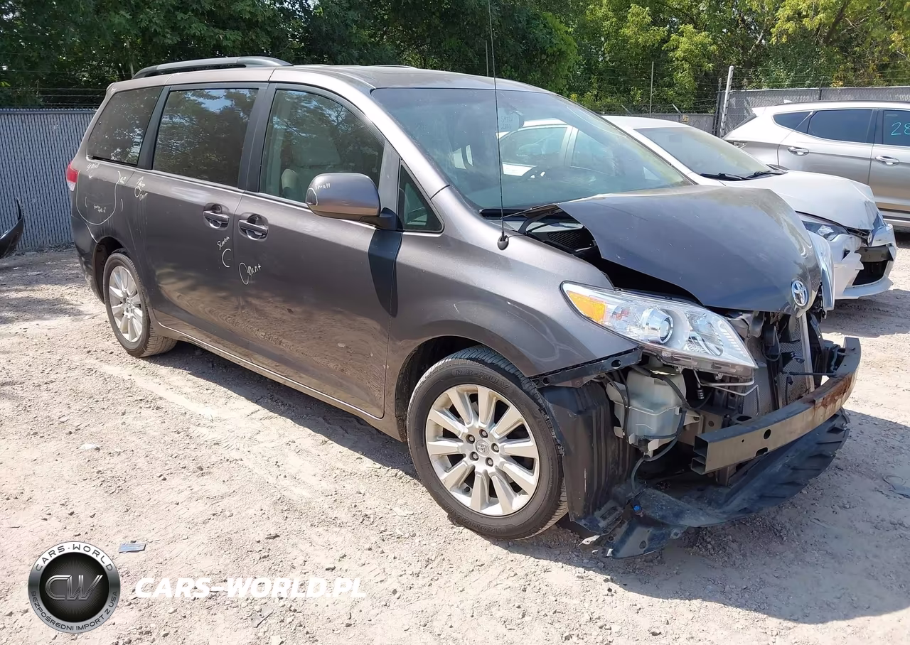 2014 Toyota Sienna Xle 7 Passenger – zdjęcie 1 z 22