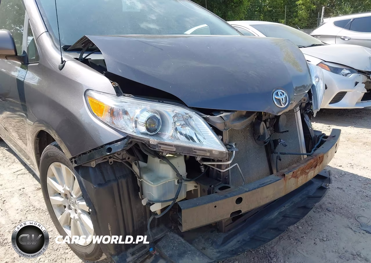 2014 Toyota Sienna Xle 7 Passenger VIN:5TDDK3DC1ES092824 - 18