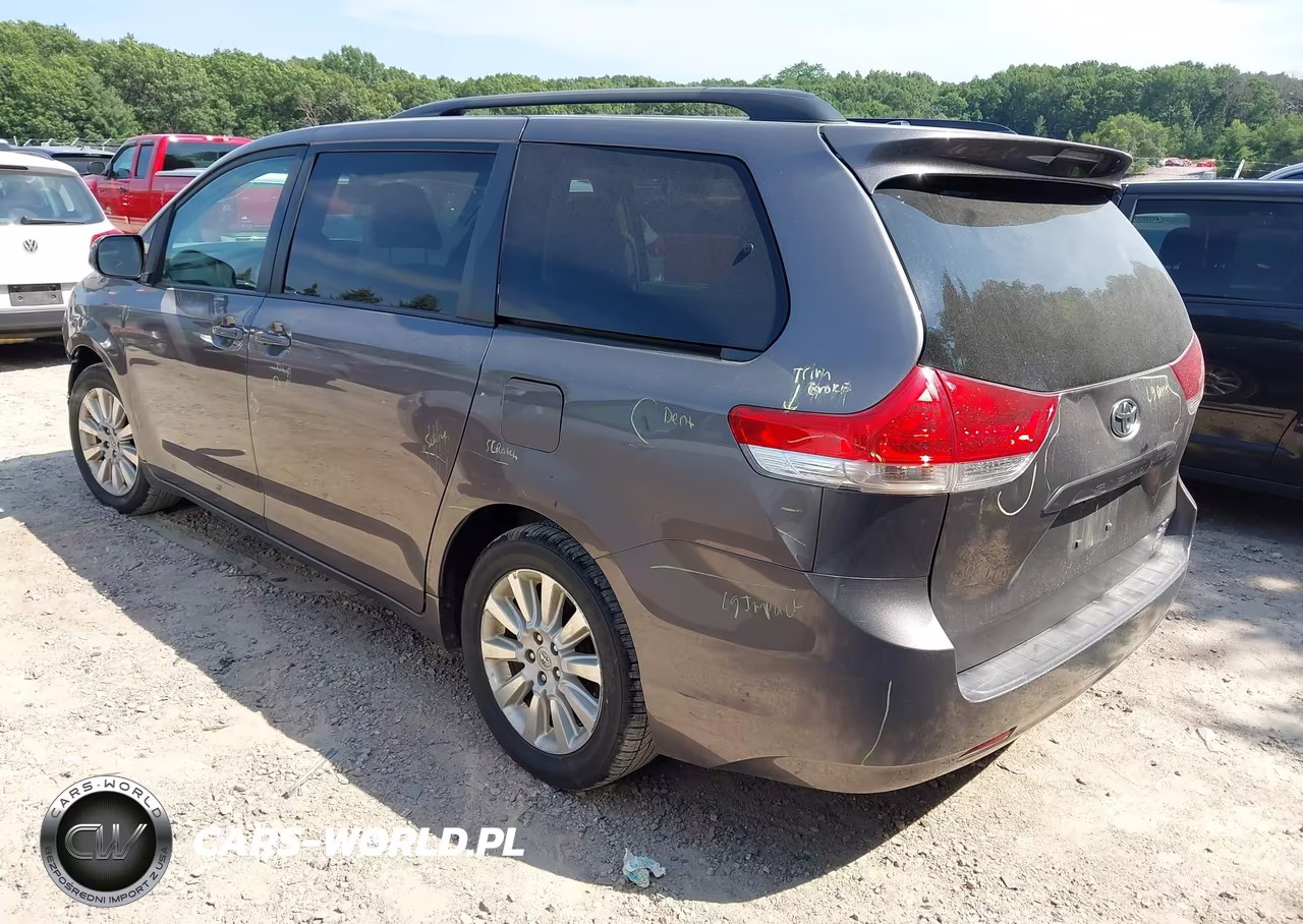 2014 Toyota Sienna Xle 7 Passenger VIN:5TDDK3DC1ES092824 - 3