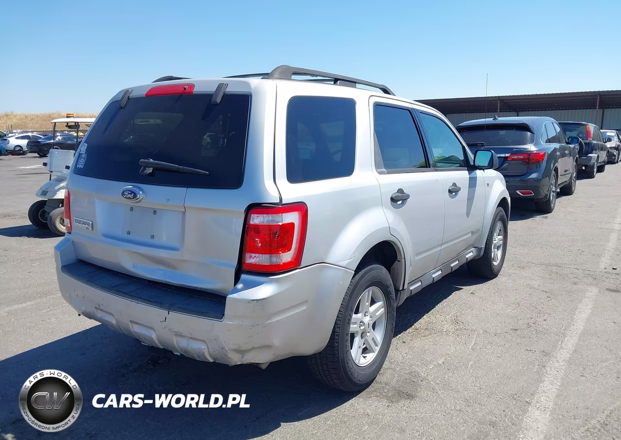 2008 Ford Escape Xlt VIN:1FMCU03118KC65334 - 4