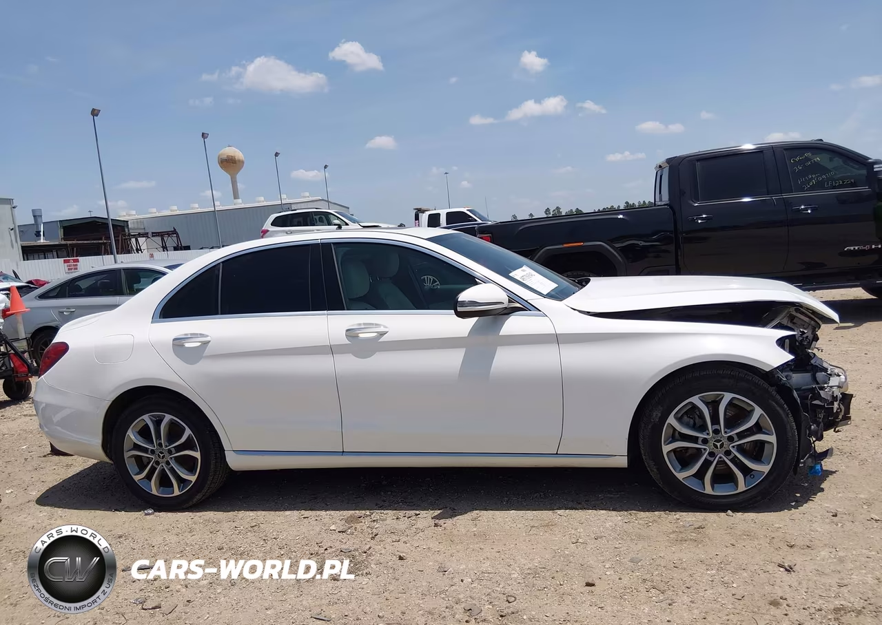 2018 Mercedes-Benz C 300 4Matic VIN:55SWF4KB8JU273204 - 14