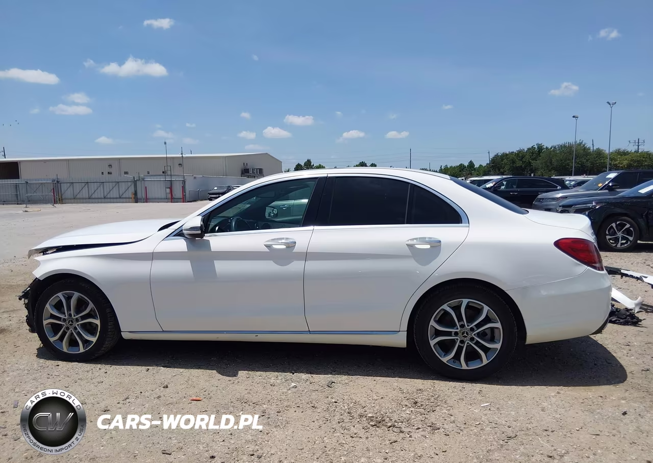 2018 Mercedes-Benz C 300 4Matic VIN:55SWF4KB8JU273204 - 15
