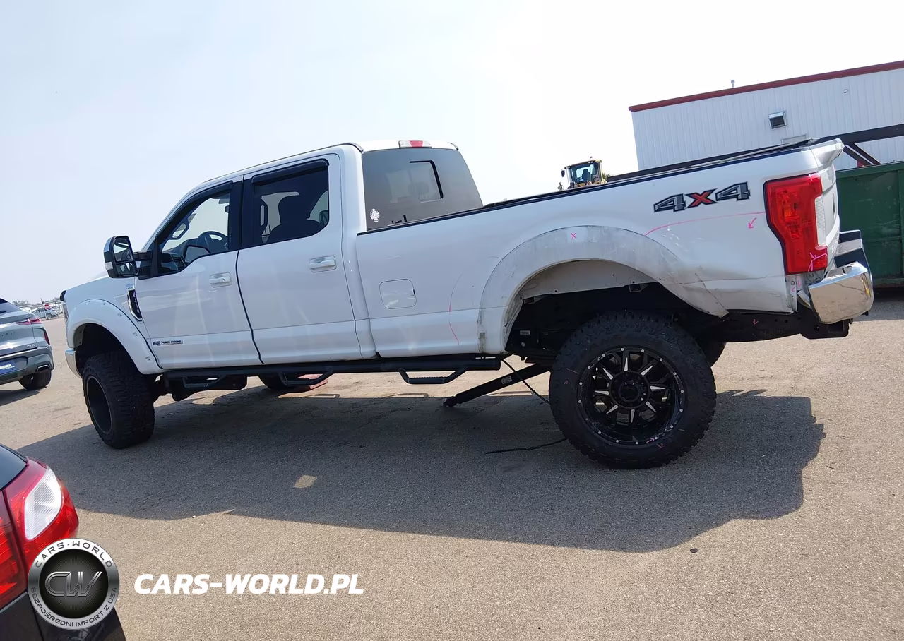 2018 Ford F-250 Xlt VIN:1FT7W2BT6JEC44434 - 14