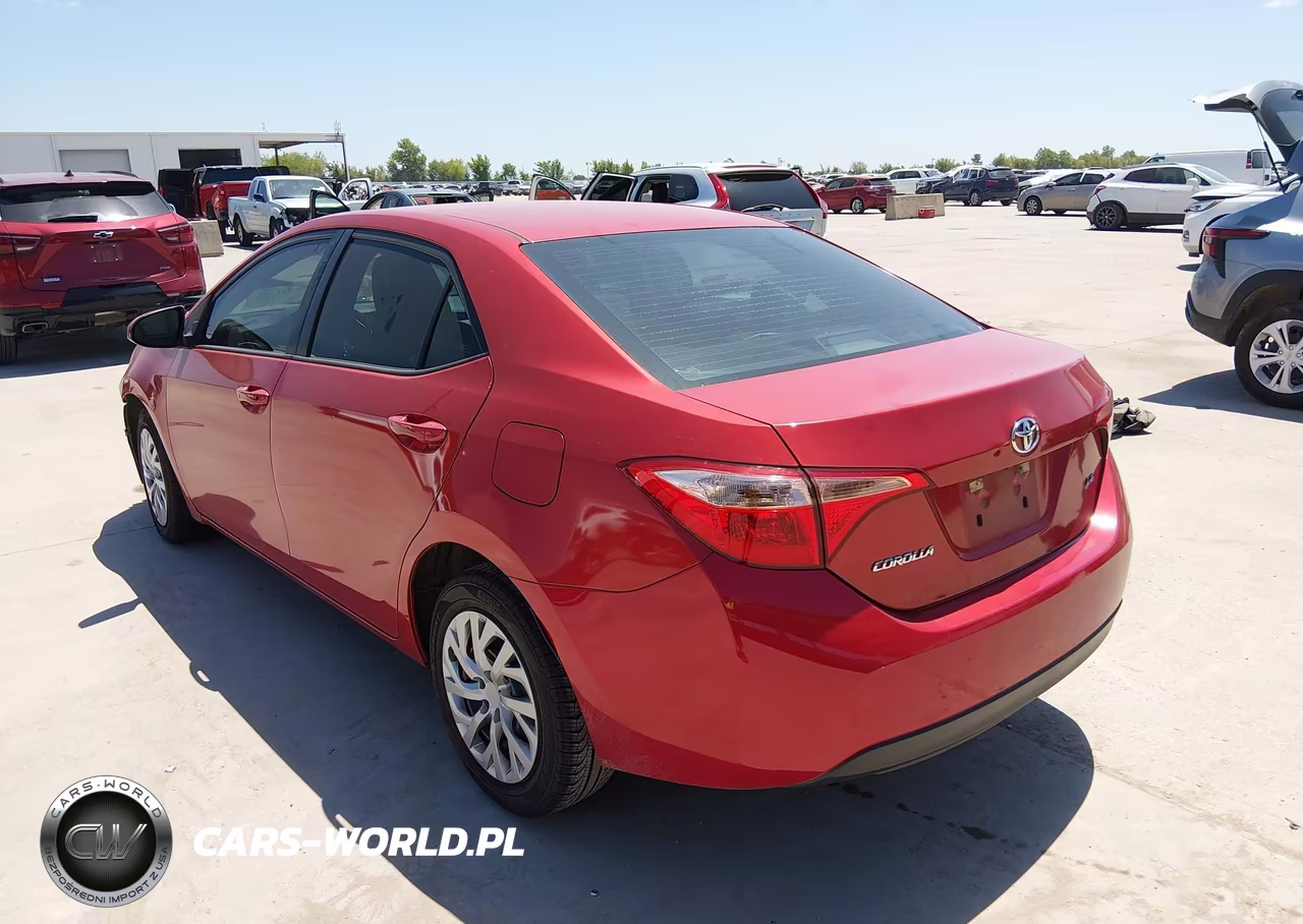2019 Toyota Corolla Le VIN:5YFBURHE8KP883176 - 3