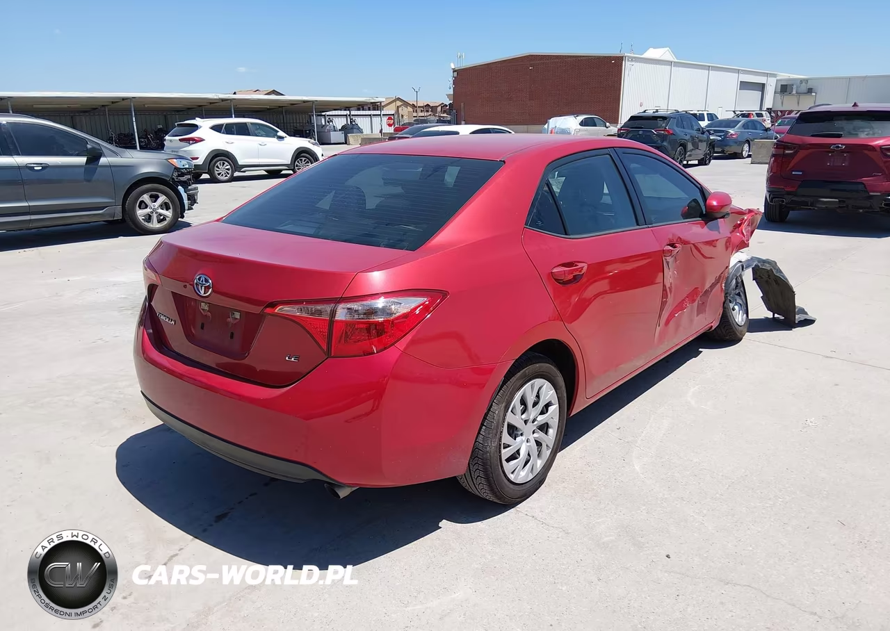 2019 Toyota Corolla Le VIN:5YFBURHE8KP883176 - 4