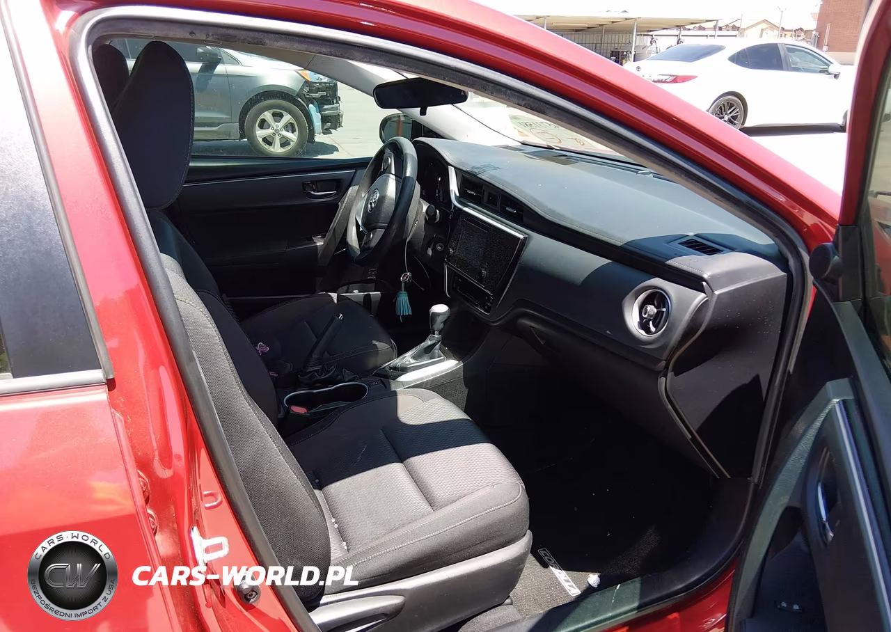 2019 Toyota Corolla Le VIN:5YFBURHE8KP883176 - 5