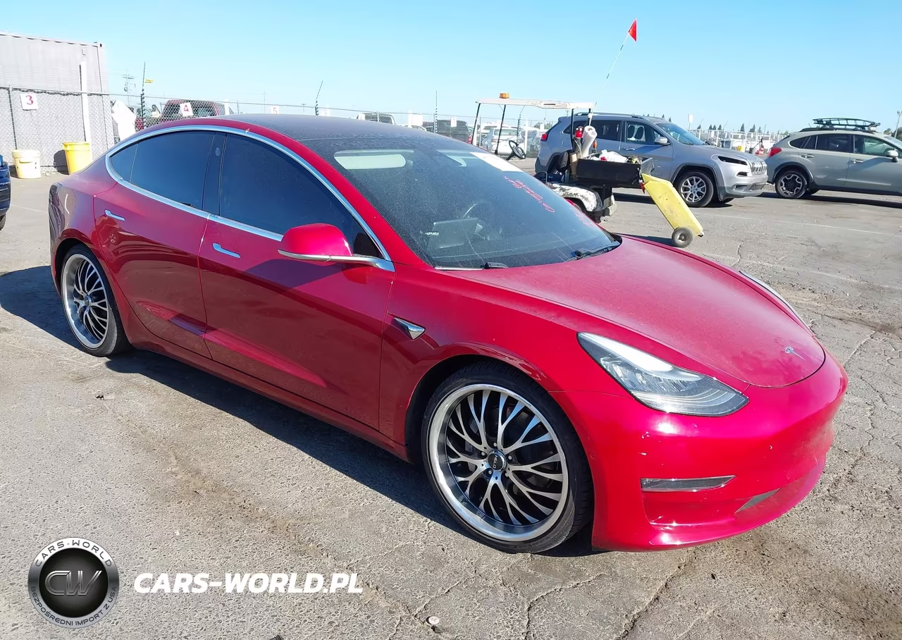 2018 Tesla Model 3 Long Range-Mid Range – zdjęcie 1 z 19
