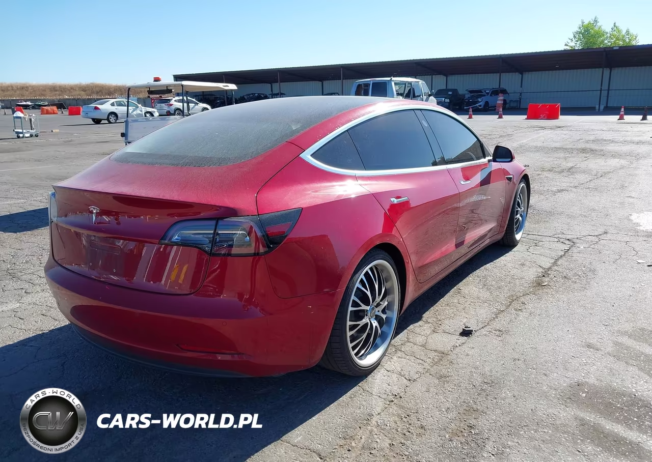 2018 Tesla Model 3 Long Range-Mid Range VIN:5YJ3E1EA4JF047041 - 4