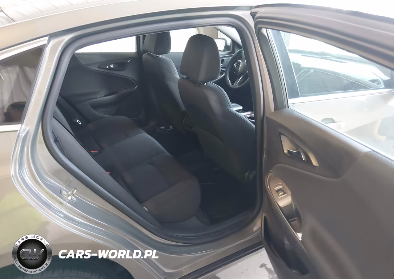 2018 Chevrolet Malibu Lt VIN:1G1ZD5ST5JF180261 - 8