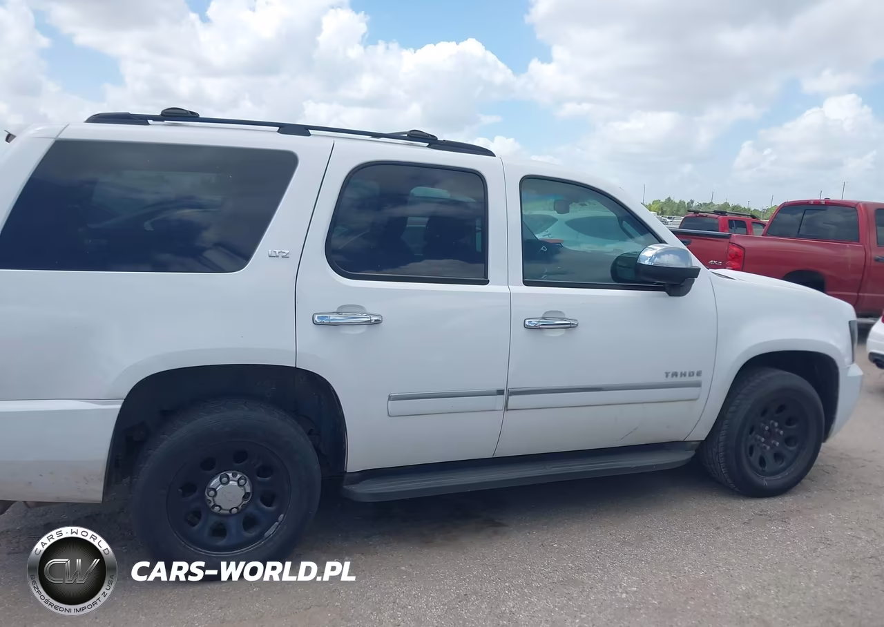 2013 Chevrolet Tahoe Ltz VIN:1GNSKCE08DR285651 - 13
