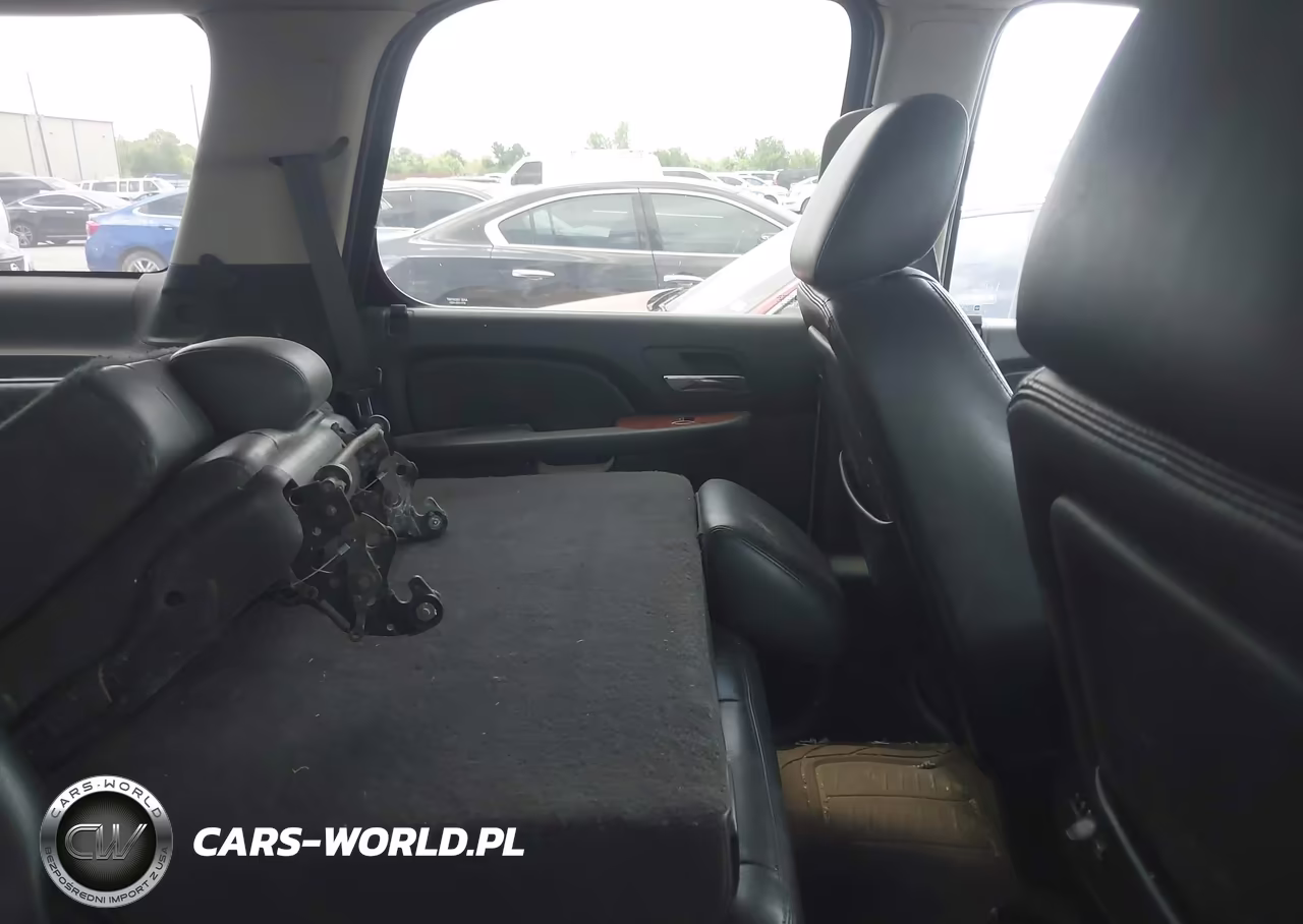 2013 Chevrolet Tahoe Ltz VIN:1GNSKCE08DR285651 - 8