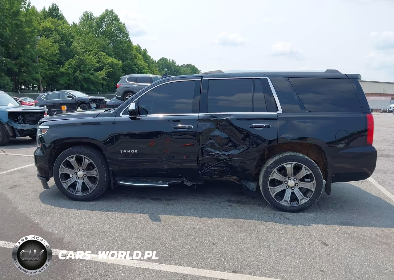 2017 Chevrolet Tahoe Premier VIN:1GNSKCKC4HR171649 - 14