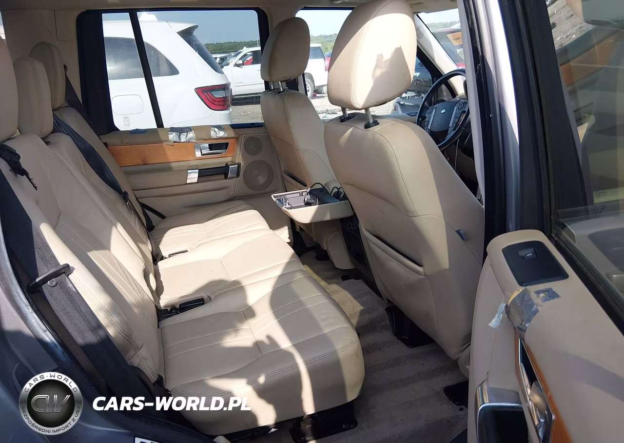 2011 Land Rover Lr4 VIN:SALAG2D42BA596789 - 8