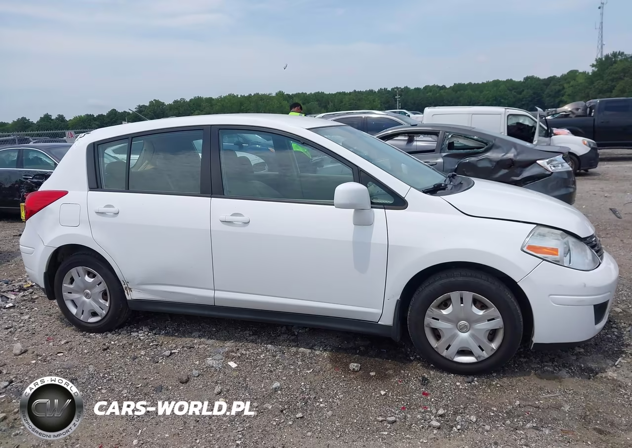 2010 Nissan Versa 1.8S VIN:3N1BC1CP5AL352352 - 13