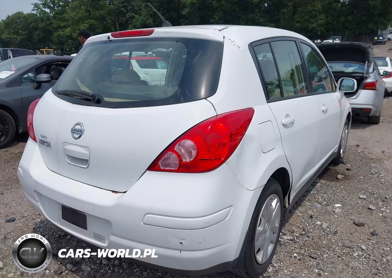 2010 Nissan Versa 1.8S VIN:3N1BC1CP5AL352352 - 4