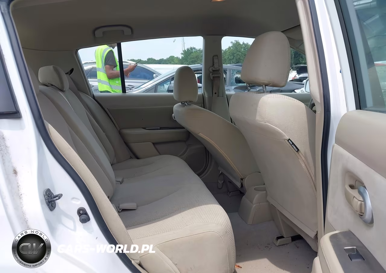 2010 Nissan Versa 1.8S VIN:3N1BC1CP5AL352352 - 8