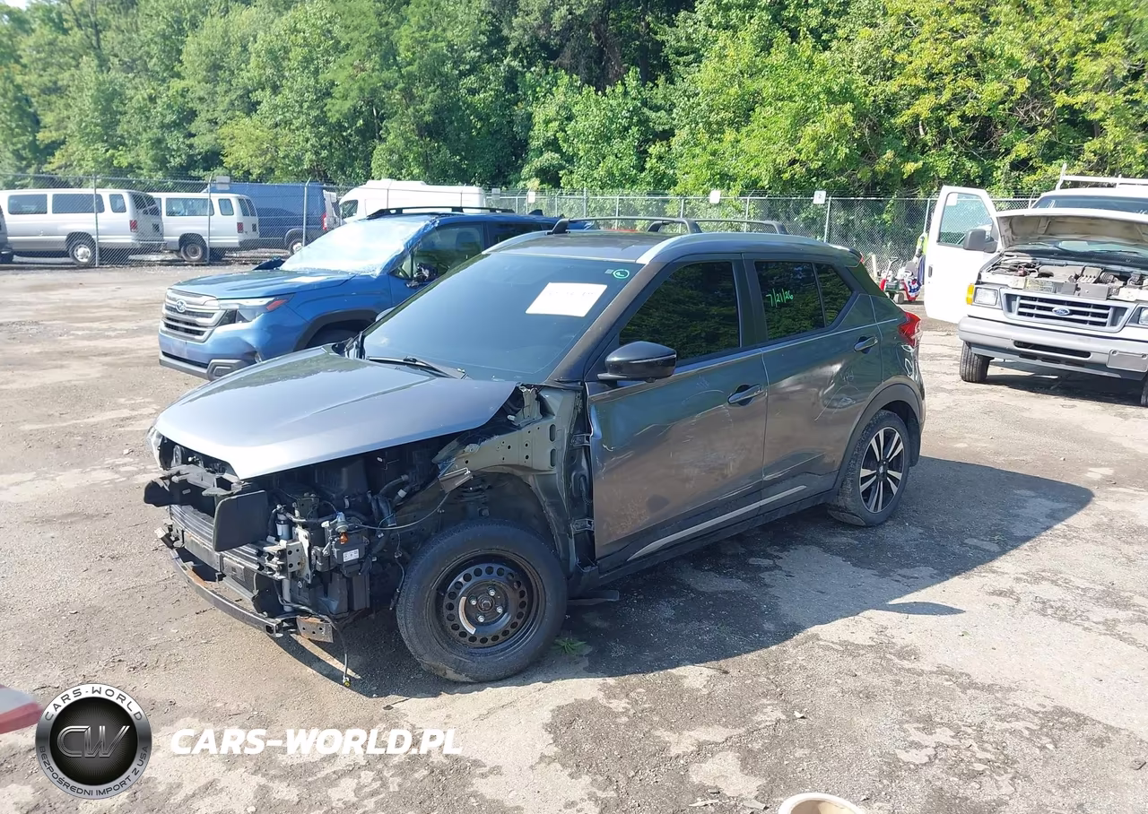 2018 Nissan Kicks Sr VIN:3N1CP5CUXJL523618 - 2