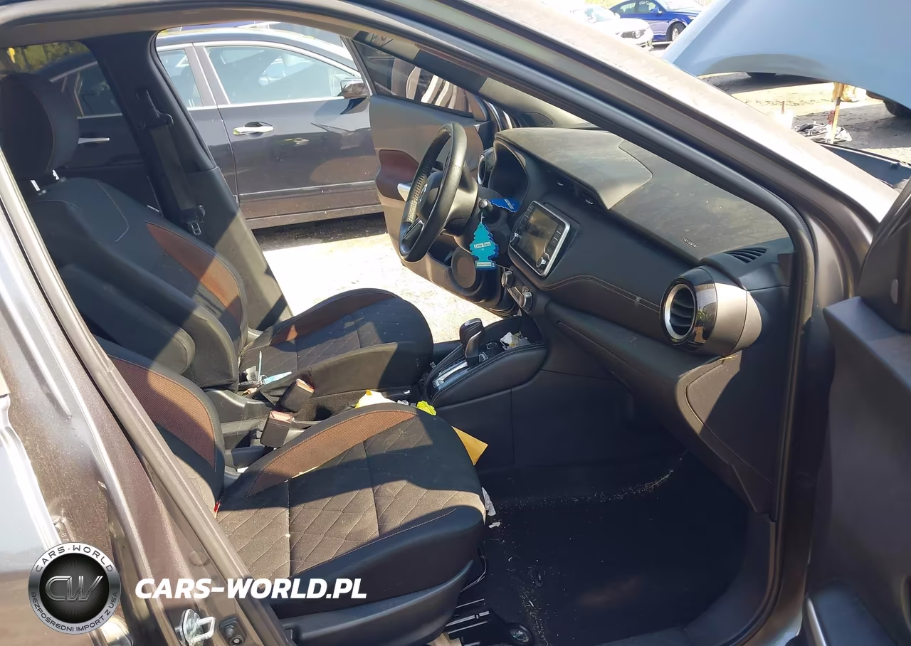 2018 Nissan Kicks Sr VIN:3N1CP5CUXJL523618 - 5