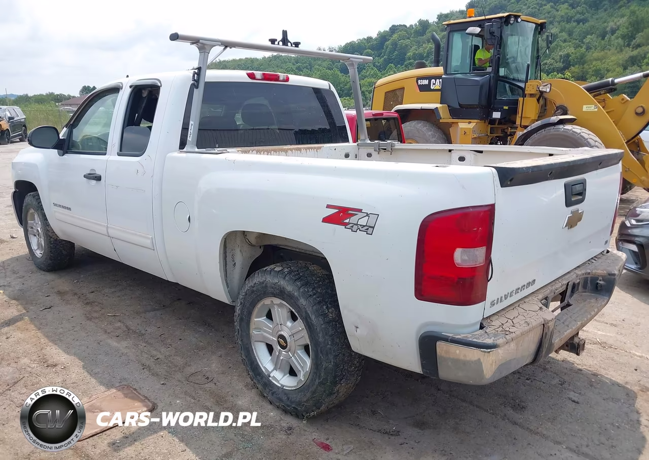 2010 Chevrolet Silverado 1500 Lt VIN:1GCSKSE32AZ270216 - 3