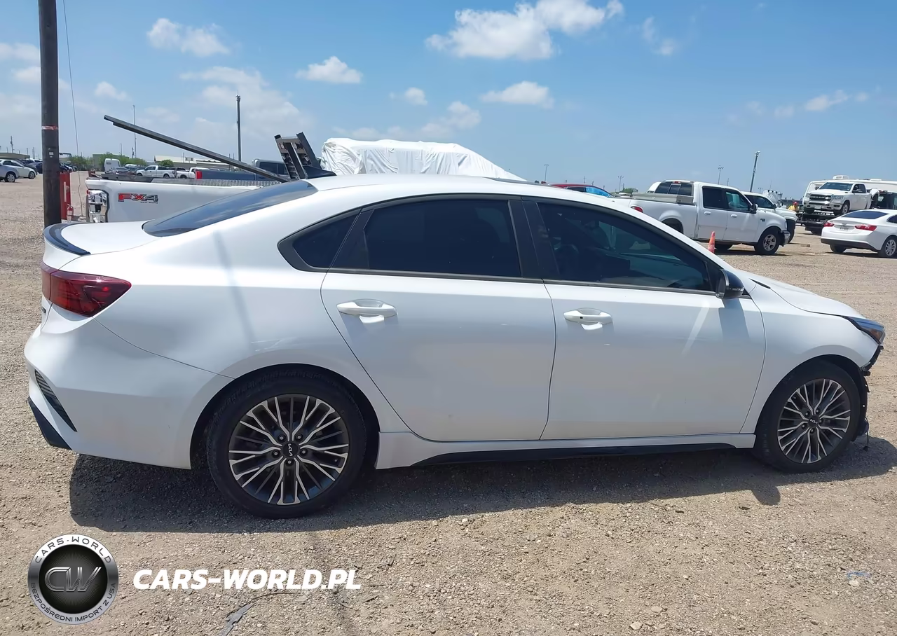 2024 Kia Forte Gt-Line VIN:3KPF54AD1RE767848 - 14