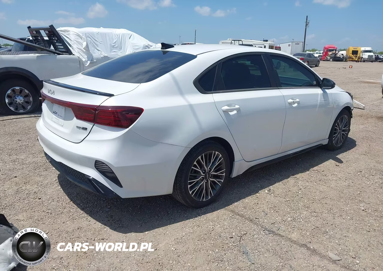 2024 Kia Forte Gt-Line VIN:3KPF54AD1RE767848 - 4