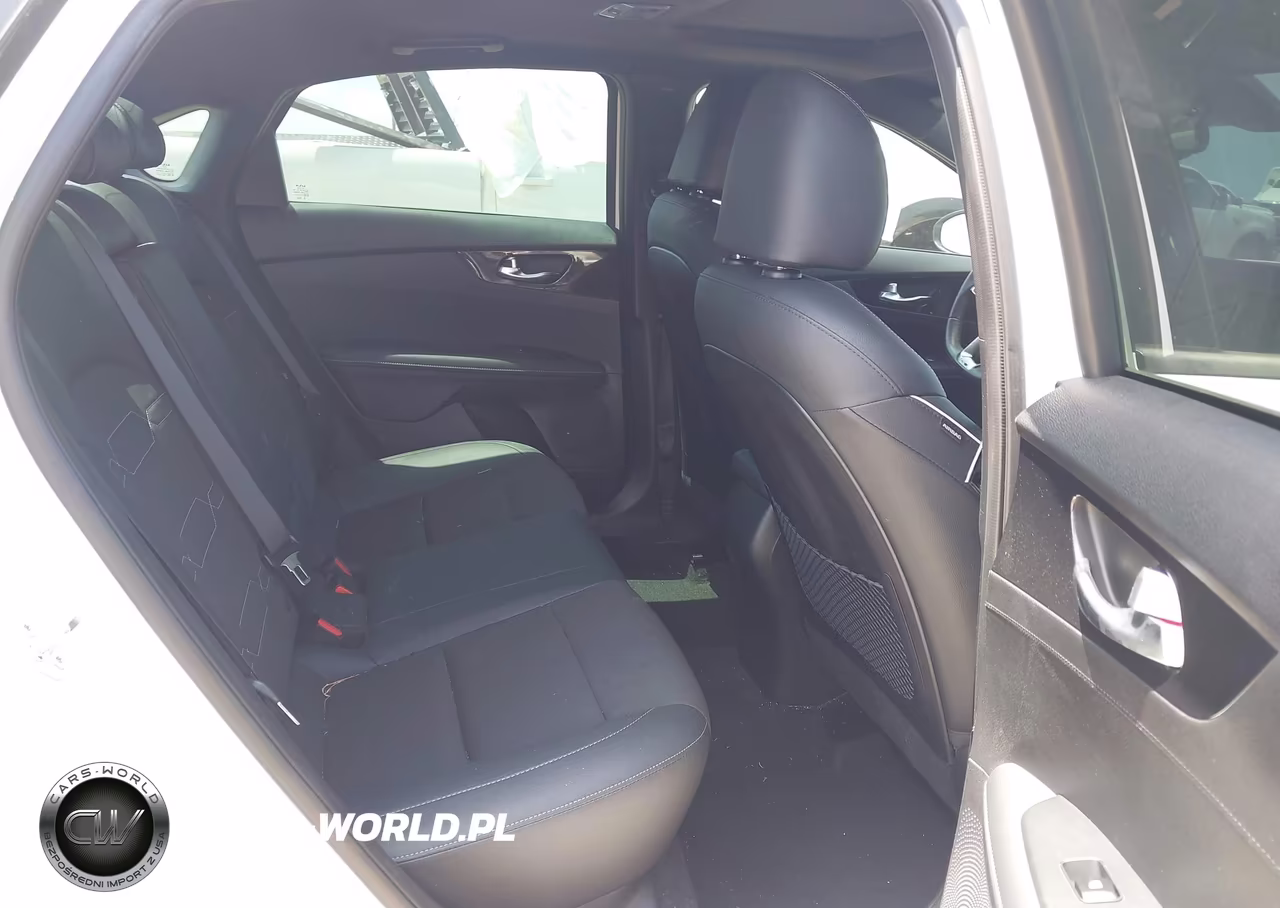 2024 Kia Forte Gt-Line VIN:3KPF54AD1RE767848 - 8