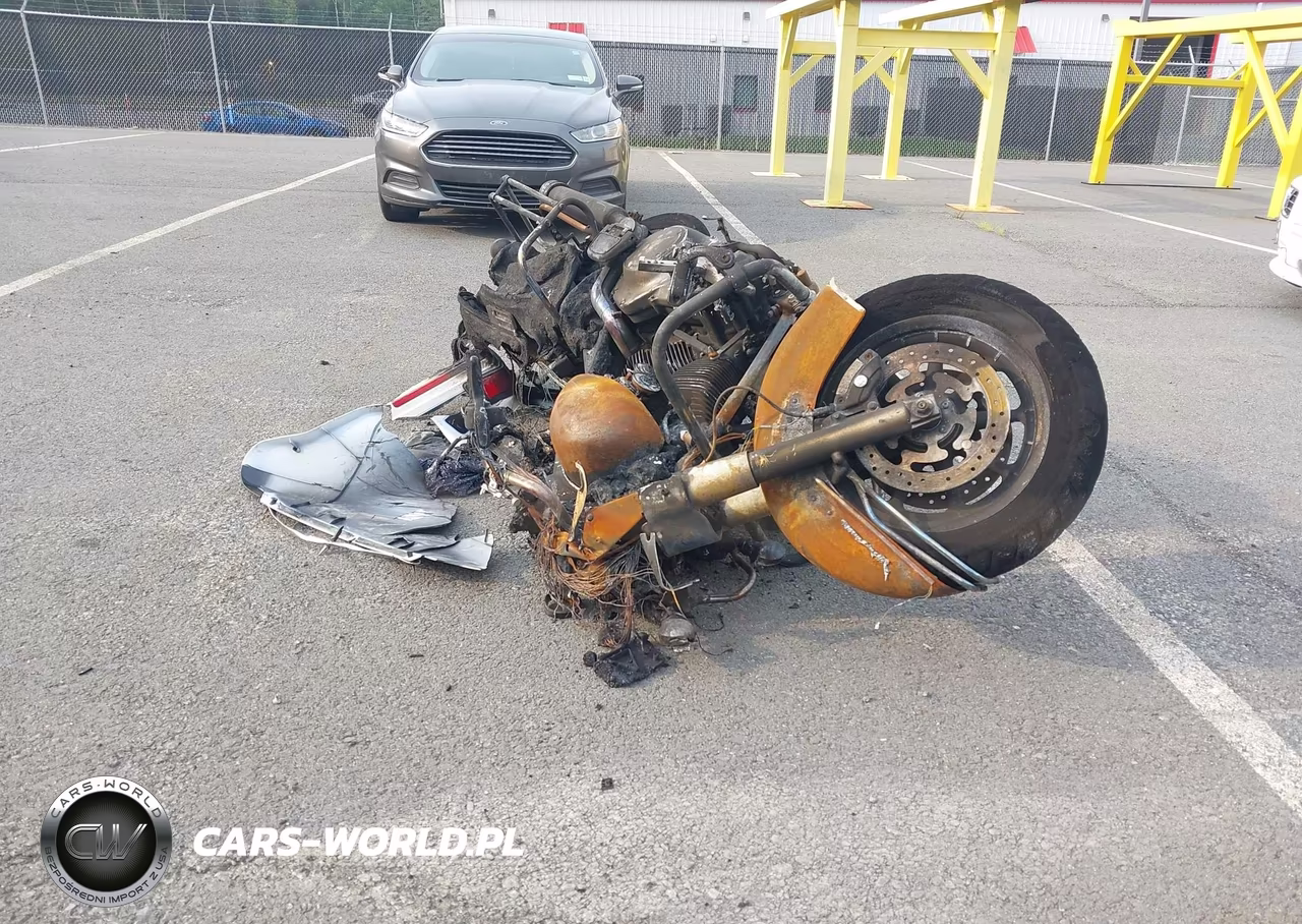 2008 Harley-Davidson Flhtcui VIN:1HD1FC4158Y620815 - 5
